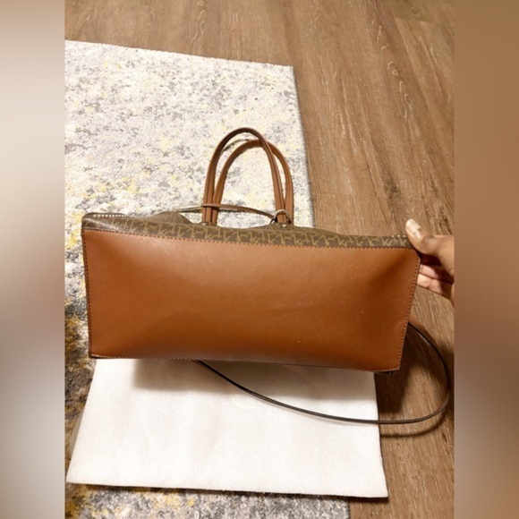 Calvin Klein tote bag monogram with silver studs on both sides - Picture 6 of 9